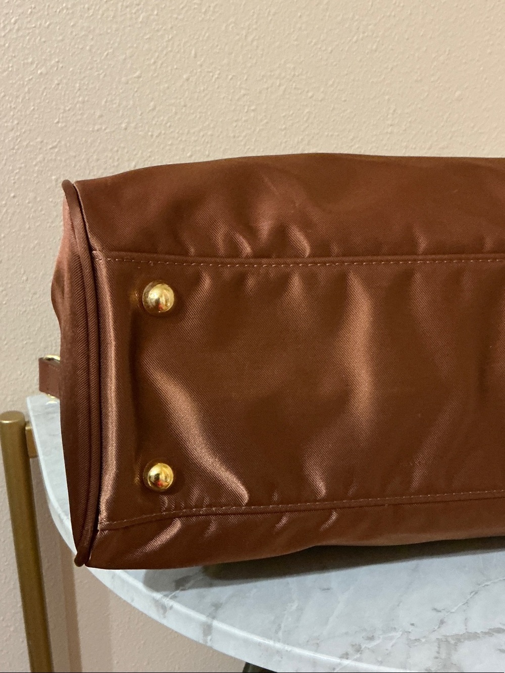 Valentino Garavani Brown Satin Shoulder Bag With Gold Chain Handles (COA) Inc. - Picture 3 of 9